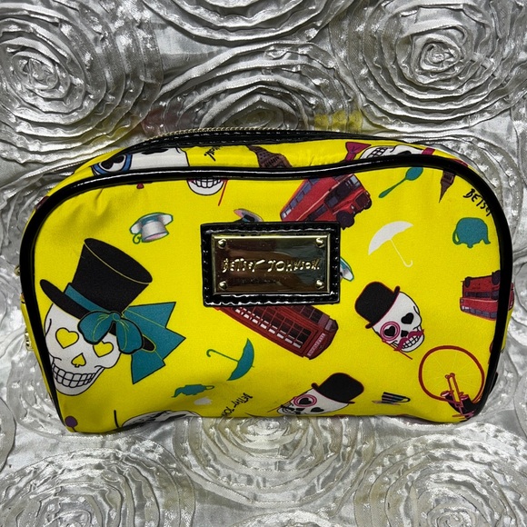 Betsey Johnson Yellow Skull Print Pouch - Picture 1 of 11